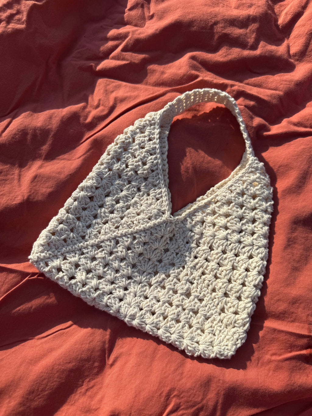 Sac en crochet - Crème Aux Tissus Fleuris
