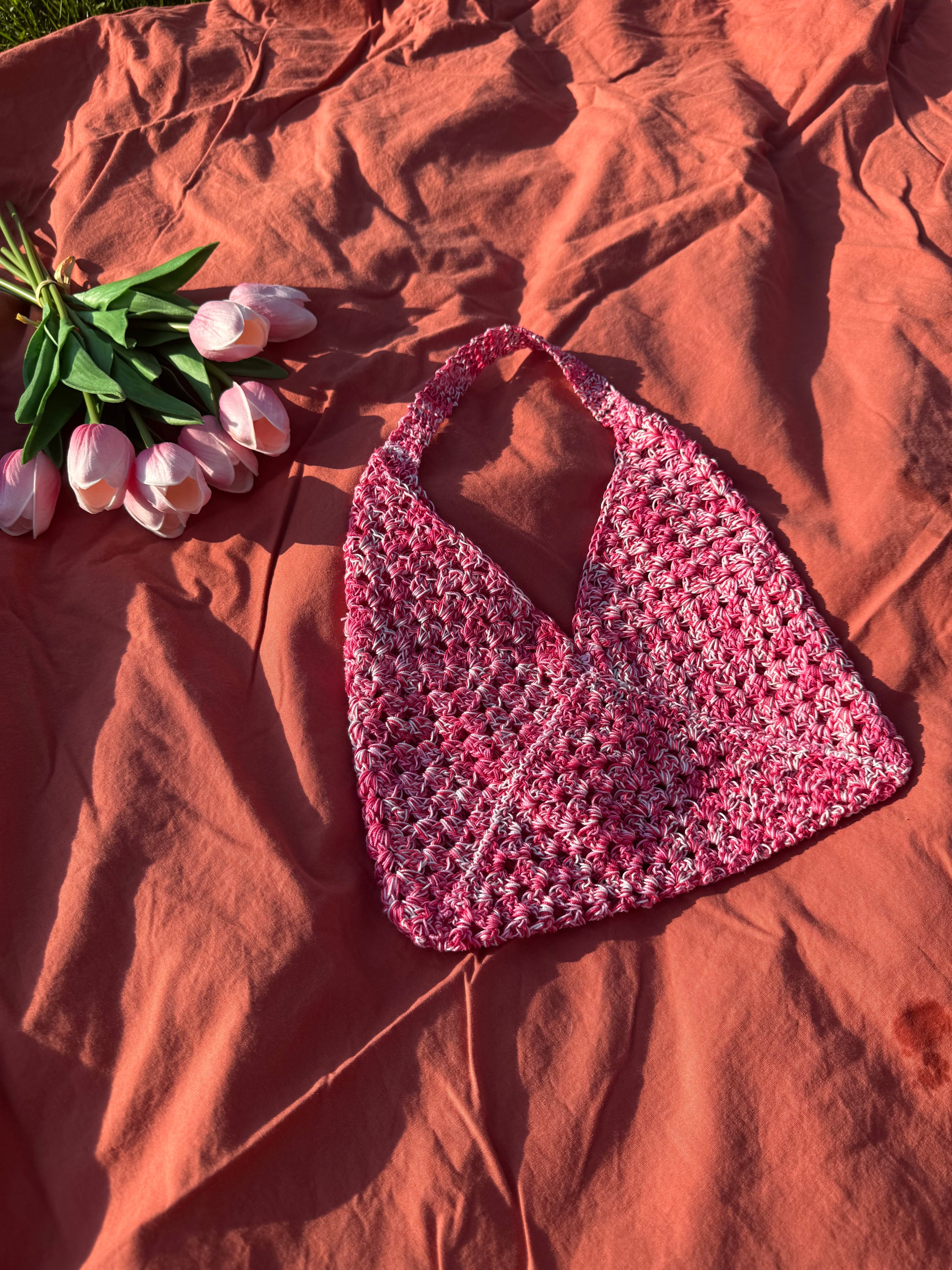 Sac en crochet - rose et rouge Aux Tissus Fleuris