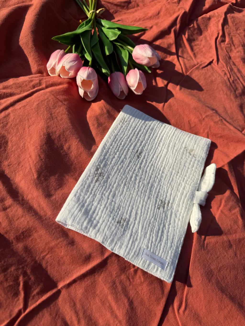 Protège carnet de santé Aux Tissus Fleuris