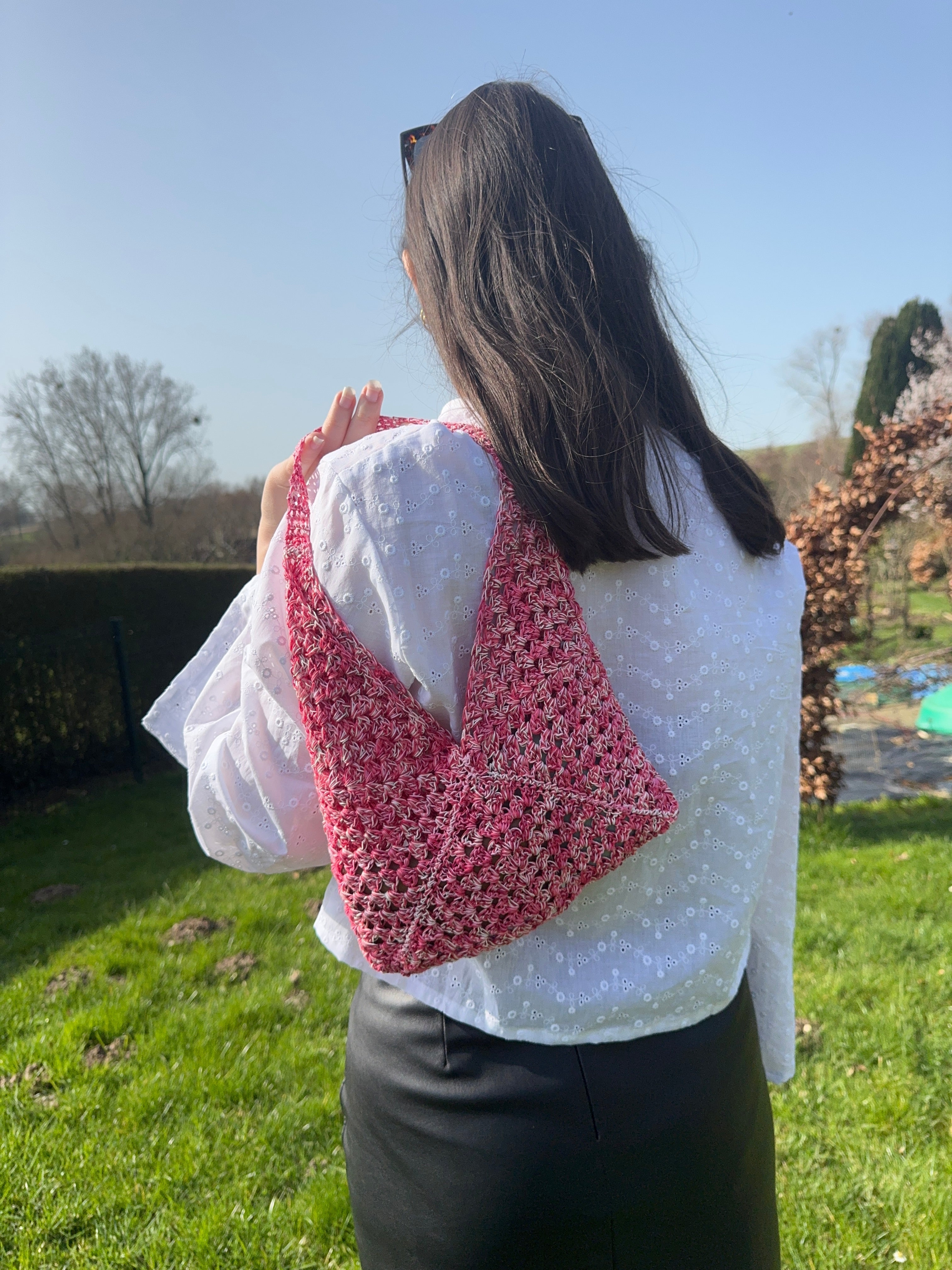 Sac en crochet - rose et rouge Aux Tissus Fleuris