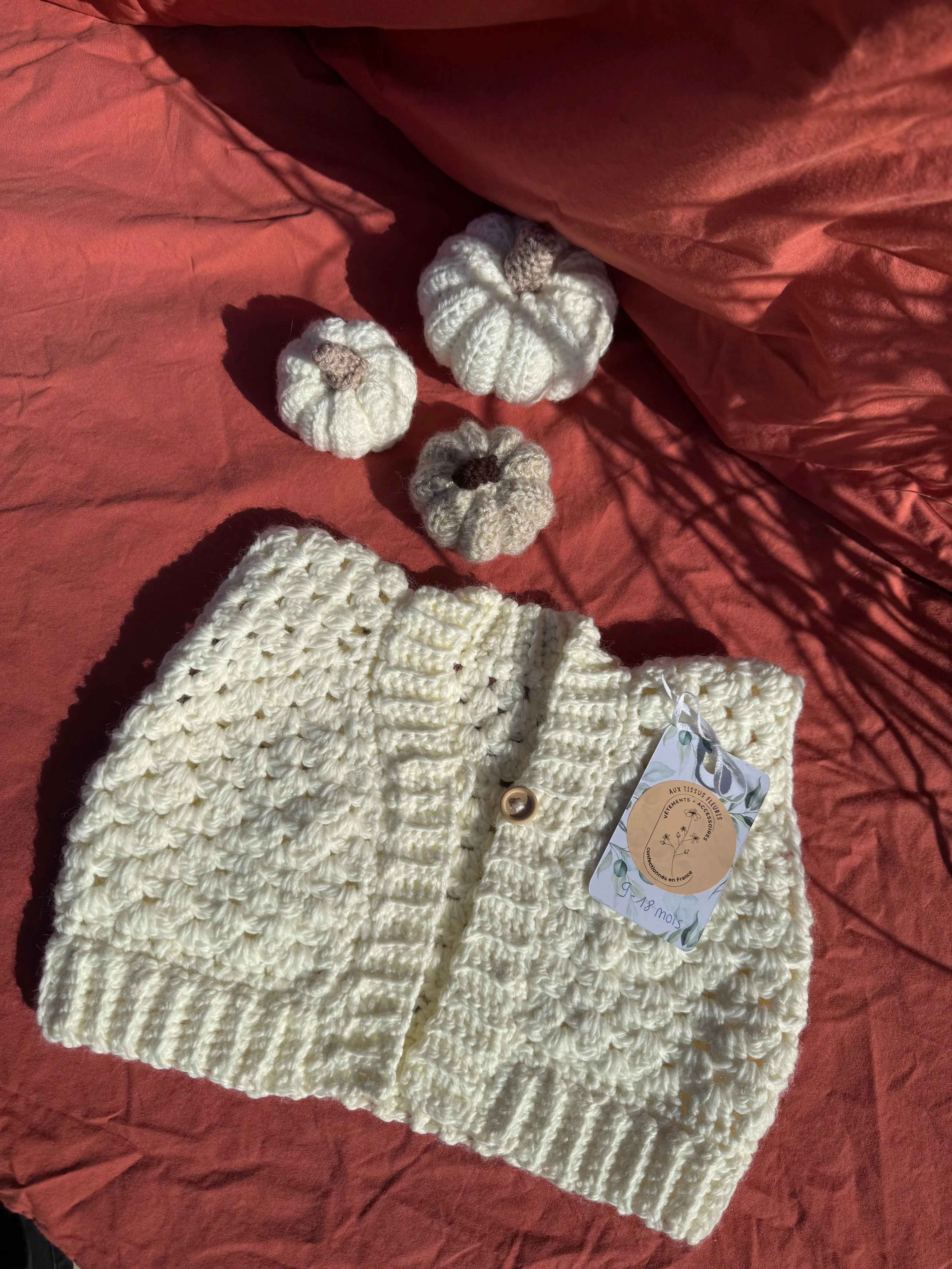 Gilet en crochet - blanc cassé - 9-18 mois Aux Tissus Fleuris