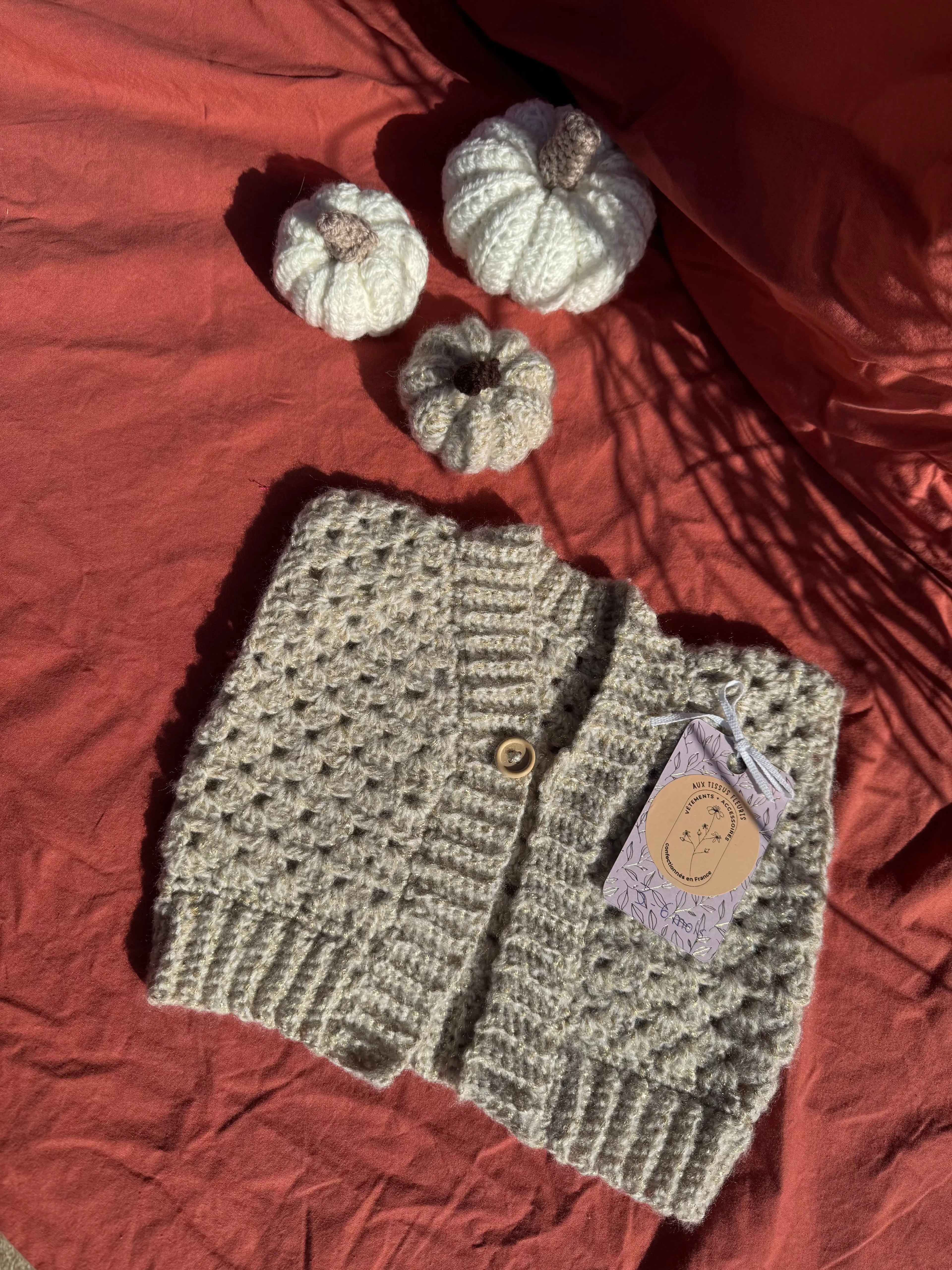 Gilet en crochet - Beige à paillettes - 0-6 mois Aux Tissus Fleuris