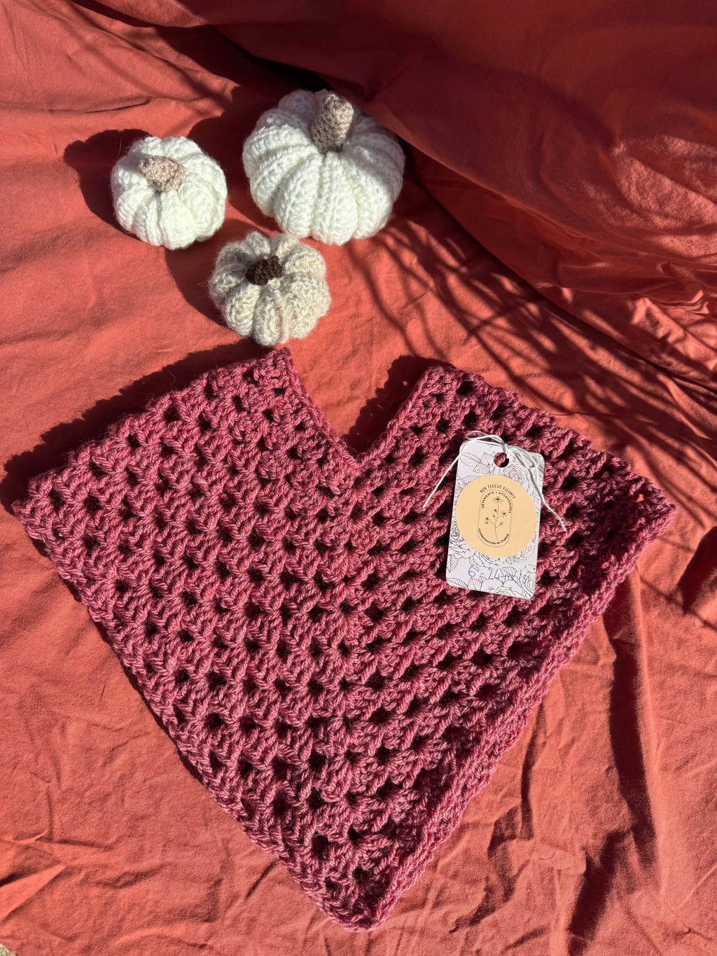 Poncho - rouge/rose 6-24 mois Aux Tissus Fleuris
