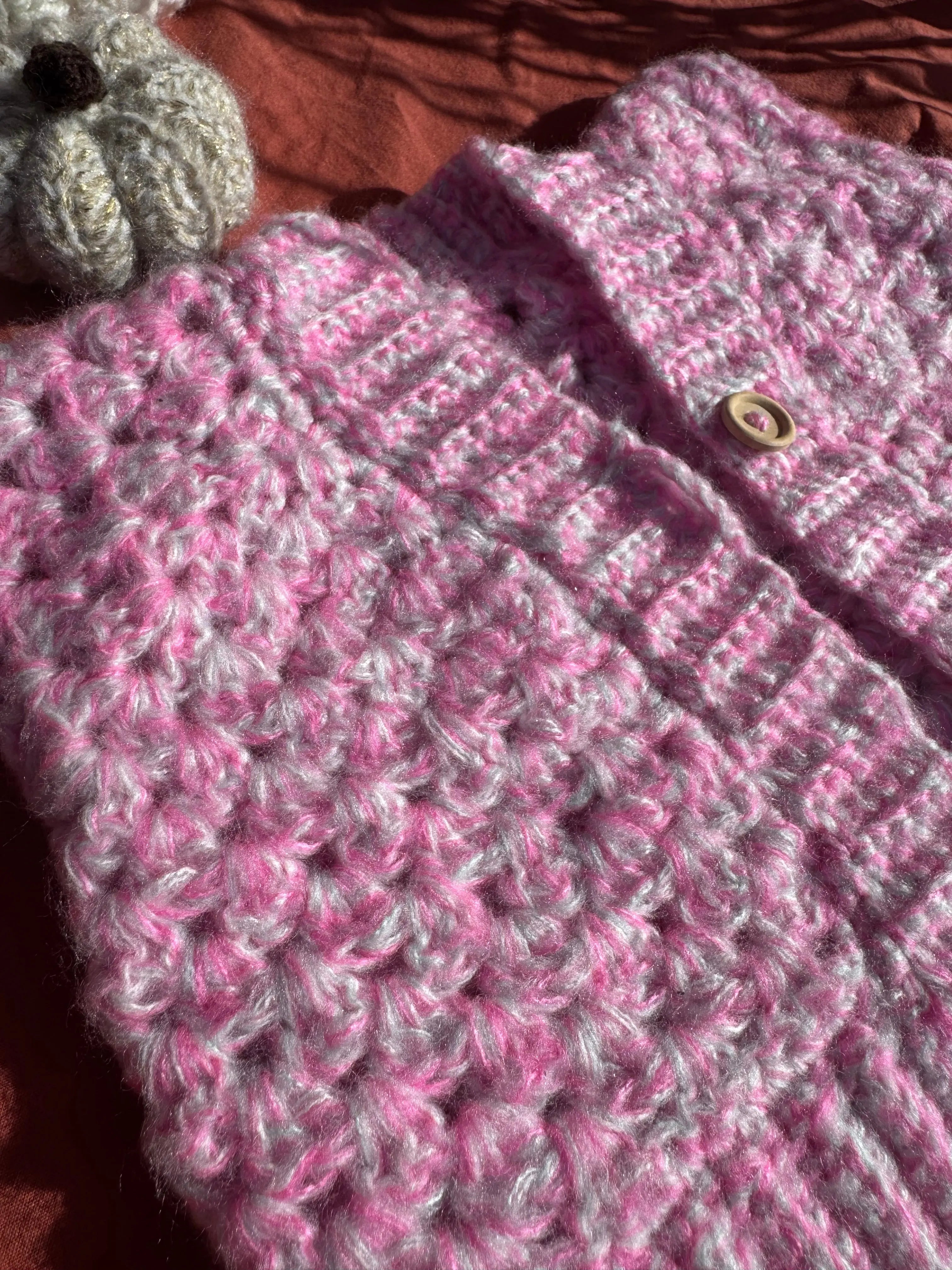 Gilet en crochet - Rose - 6-12 mois Aux Tissus Fleuris