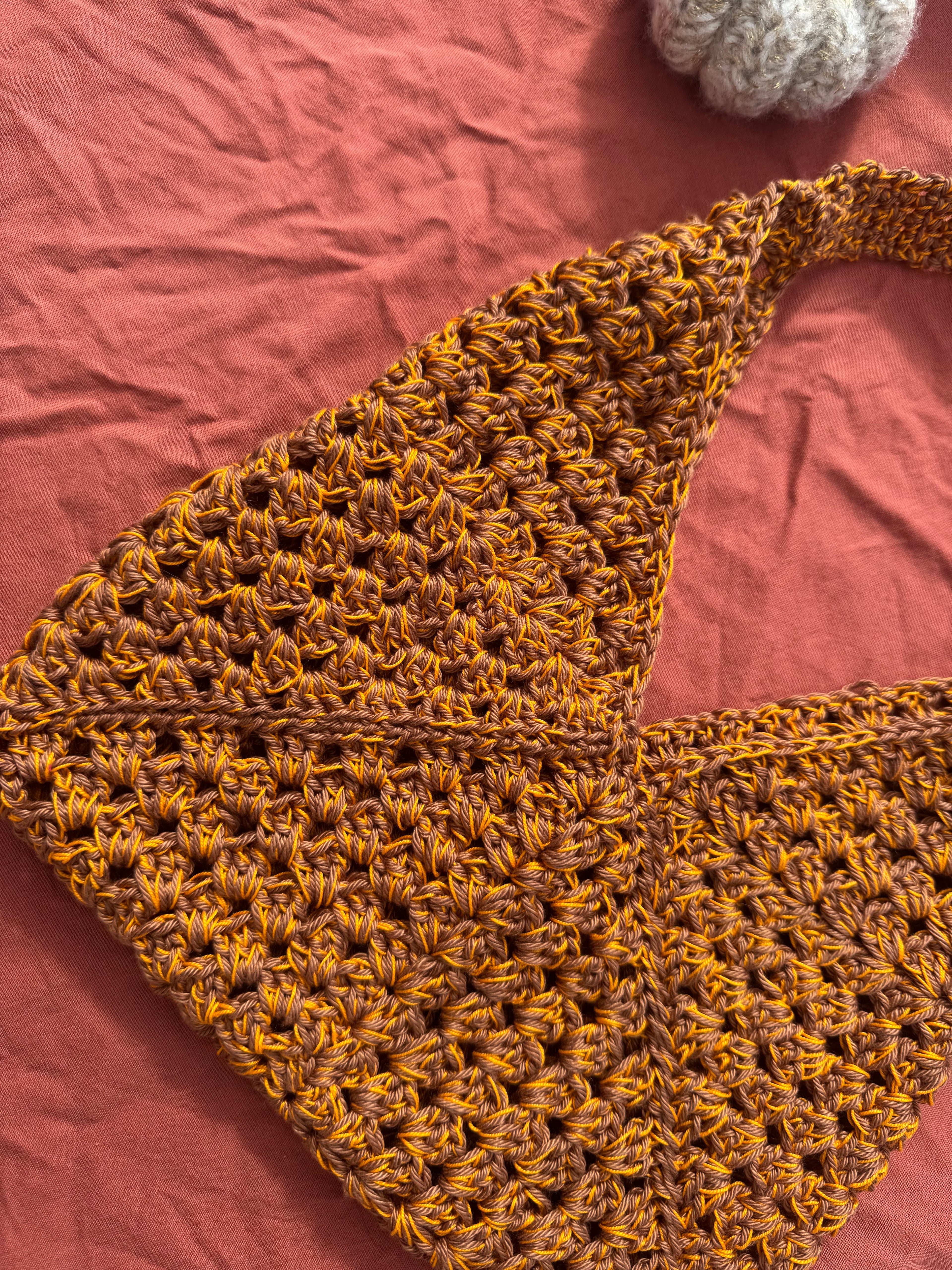 Sac en crochet - marron et orange Aux Tissus Fleuris