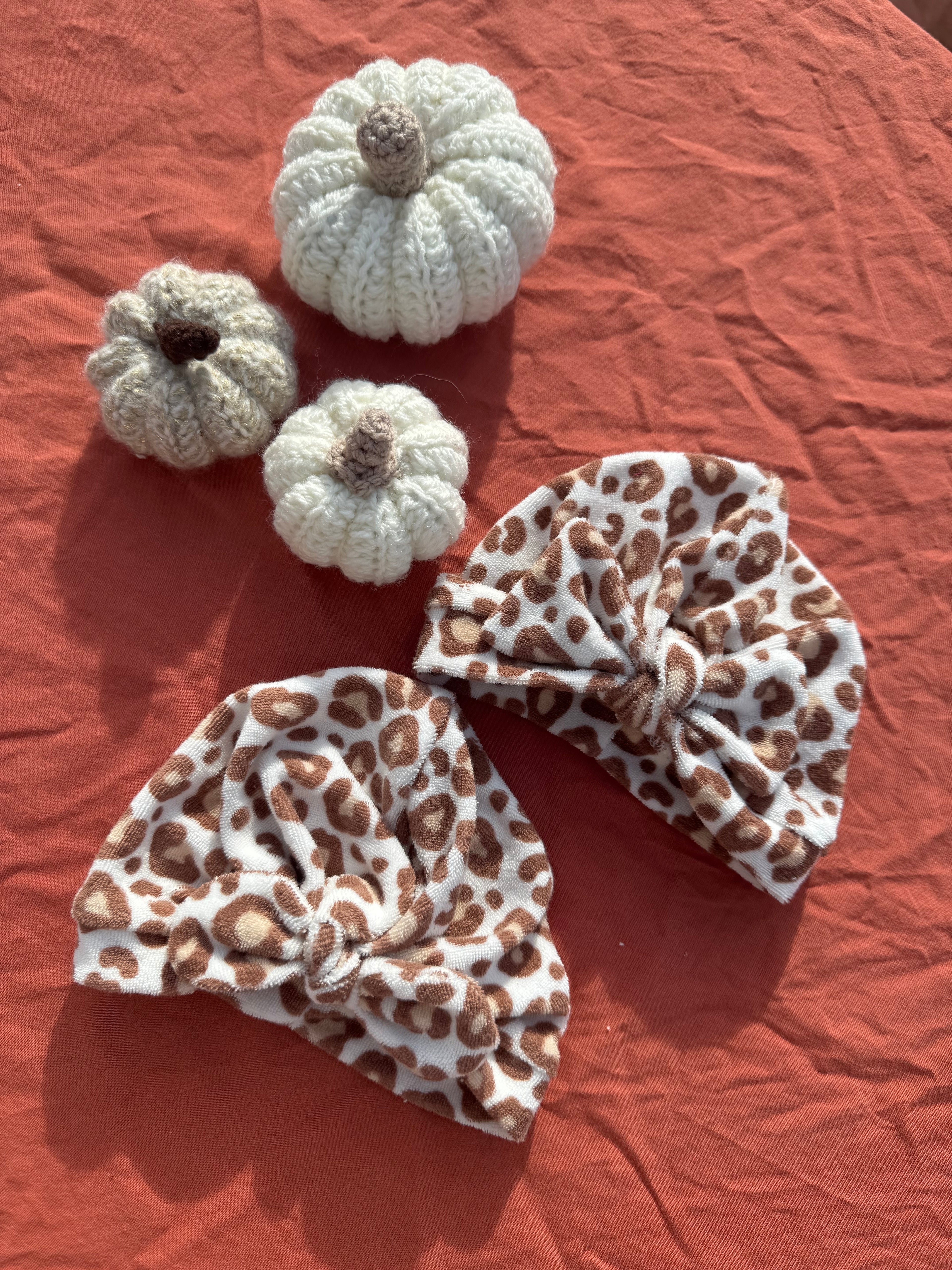 Coffret naissance personnalisable 5 - pochon + bonnet ou turban + couverture Aux Tissus Fleuris